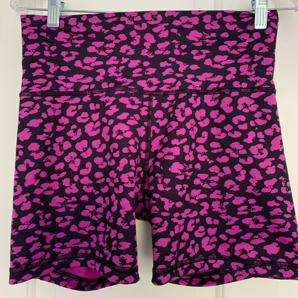 lululemon spandex shorts